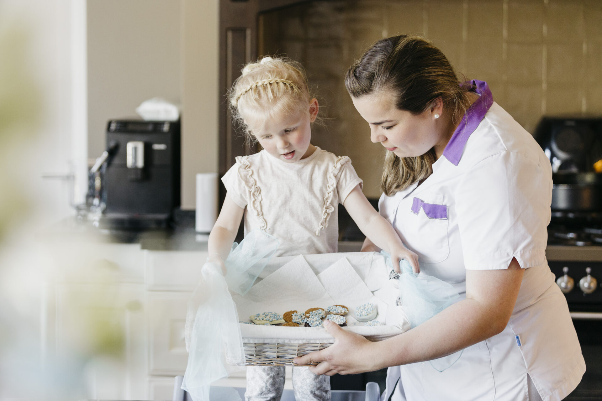 kraaktraktaties voor kraamvisite - beschuit met muisjes